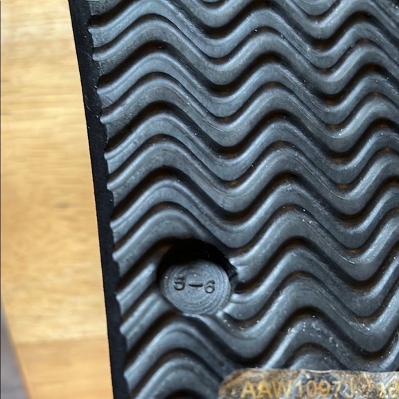 Ralph Lauren Polo Black Flip Flops with Gray Logo *EUC* - Picture 4 of 5